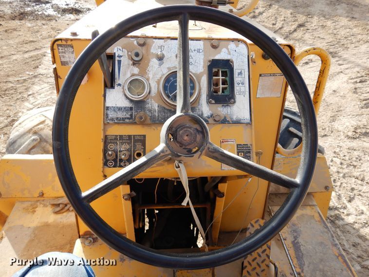 image for item DN6282 1998 Vermeer V8550  trencher