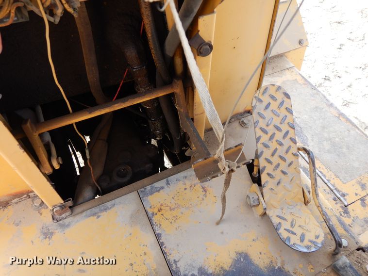 image for item DN6282 1998 Vermeer V8550  trencher