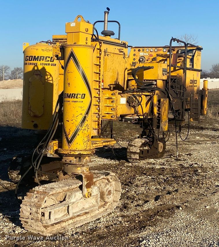 image for item DN8162 Gomaco Commander III GT6300  slip form paver