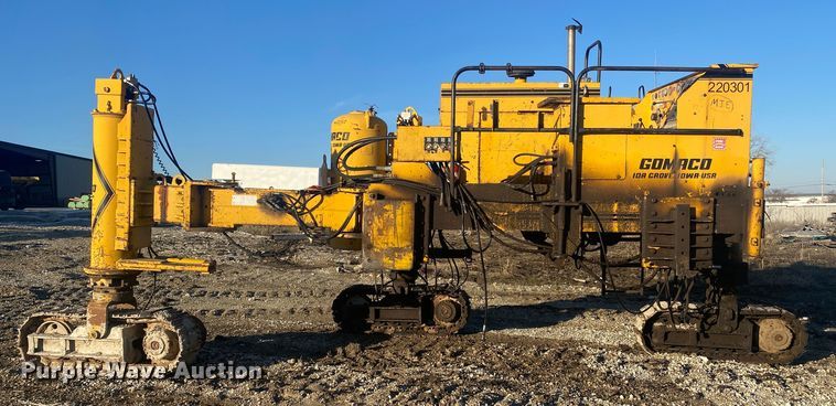 image for item DN8162 Gomaco Commander III GT6300  slip form paver