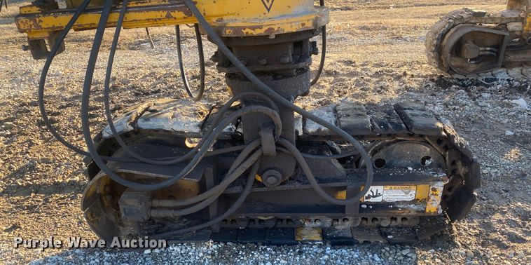 image for item DN8162 Gomaco Commander III GT6300  slip form paver