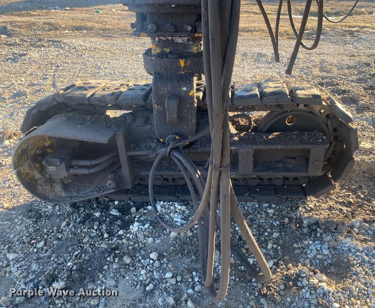 image for item DN8162 Gomaco Commander III GT6300  slip form paver