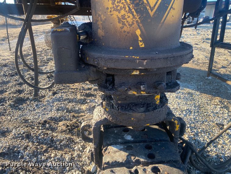 image for item DN8162 Gomaco Commander III GT6300  slip form paver