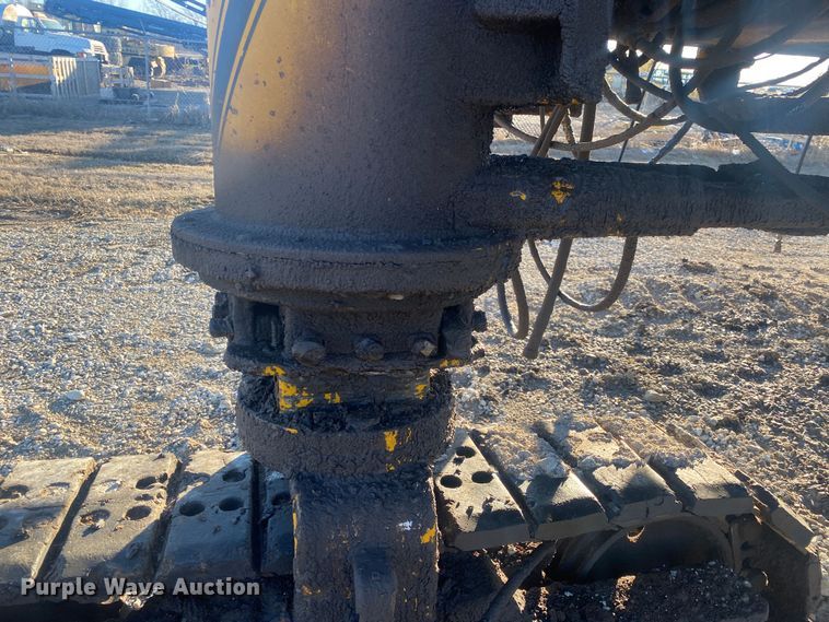 image for item DN8162 Gomaco Commander III GT6300  slip form paver