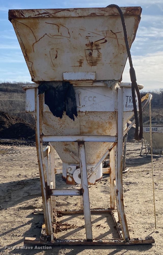 image for item DN8185 Concrete bucket