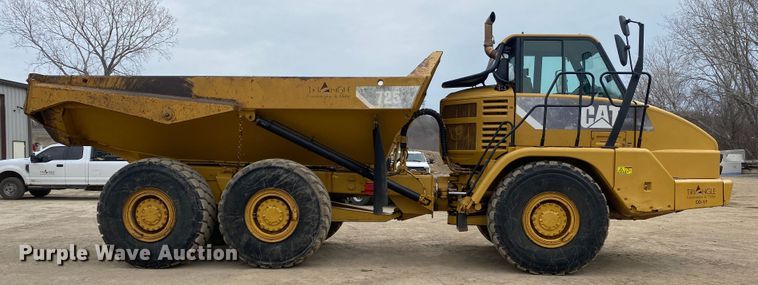 image for item DN8188 2011 Caterpillar 725  haul truck
