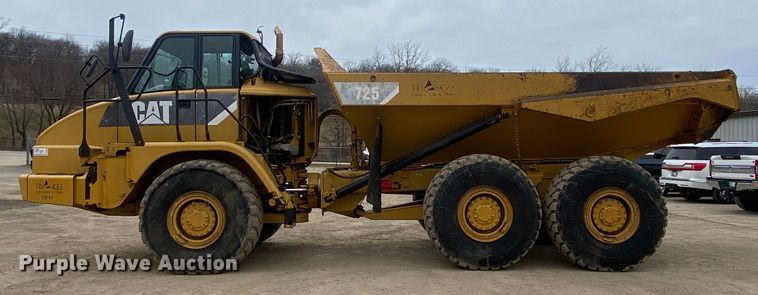 image for item DN8188 2011 Caterpillar 725  haul truck