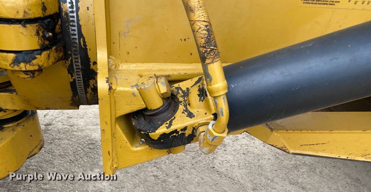 image for item DN8188 2011 Caterpillar 725  haul truck