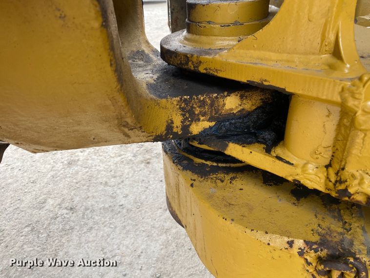 image for item DN8188 2011 Caterpillar 725  haul truck