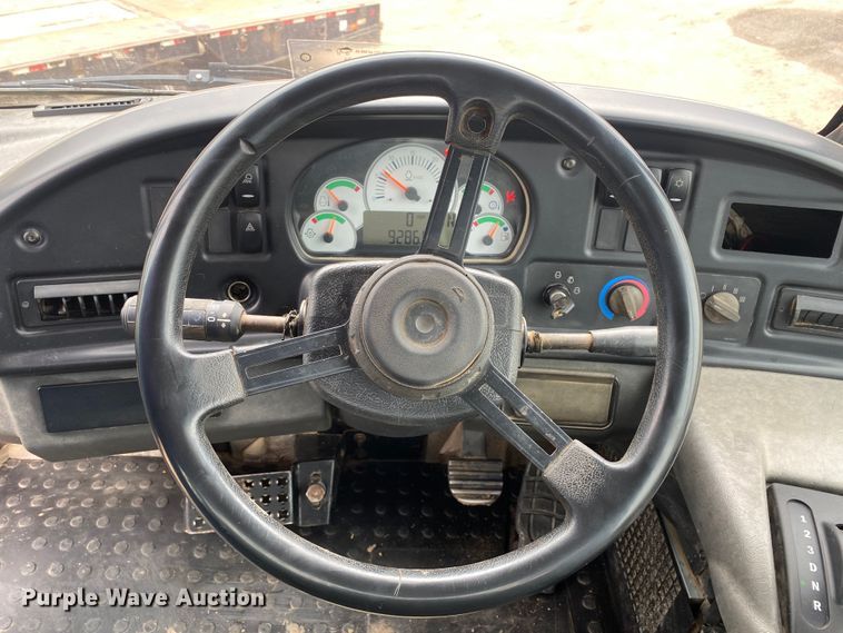 image for item DN8188 2011 Caterpillar 725  haul truck