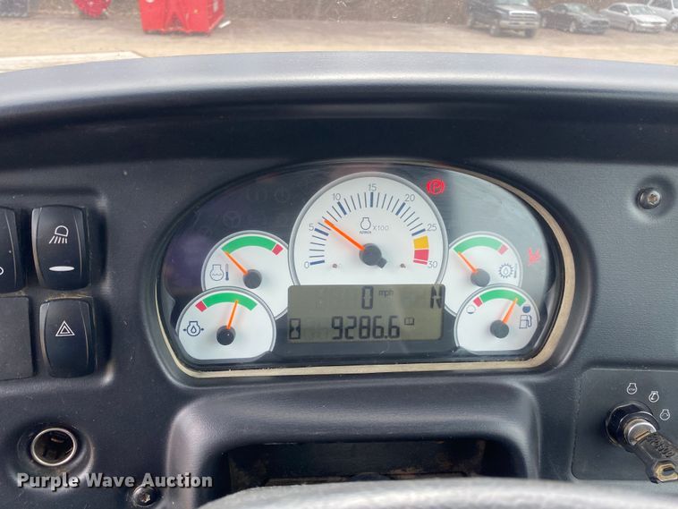 image for item DN8188 2011 Caterpillar 725  haul truck