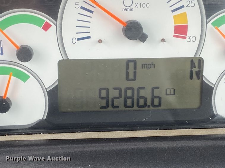 image for item DN8188 2011 Caterpillar 725  haul truck