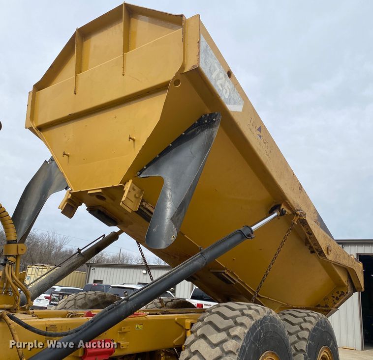 image for item DN8188 2011 Caterpillar 725  haul truck