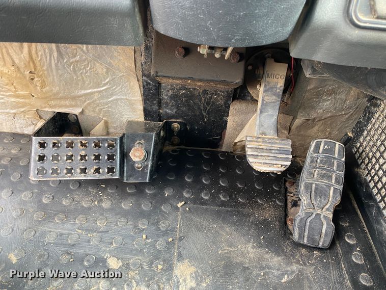 image for item DN8188 2011 Caterpillar 725  haul truck