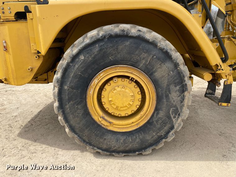 image for item DN8188 2011 Caterpillar 725  haul truck