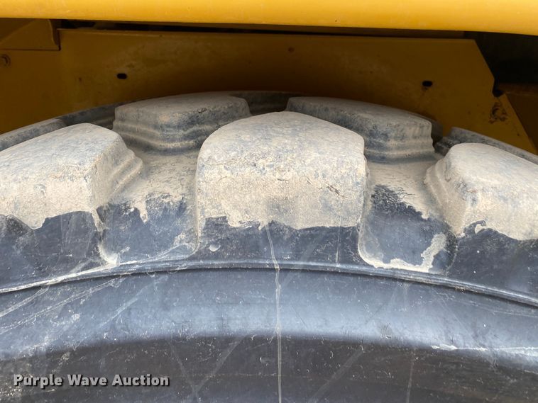 image for item DN8188 2011 Caterpillar 725  haul truck