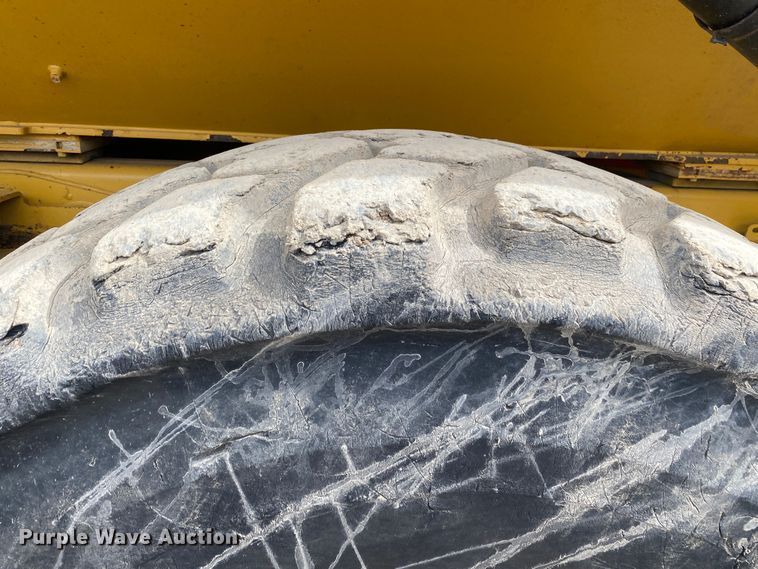 image for item DN8188 2011 Caterpillar 725  haul truck