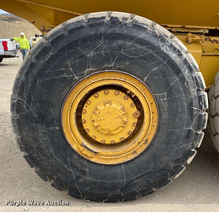 image for item DN8188 2011 Caterpillar 725  haul truck