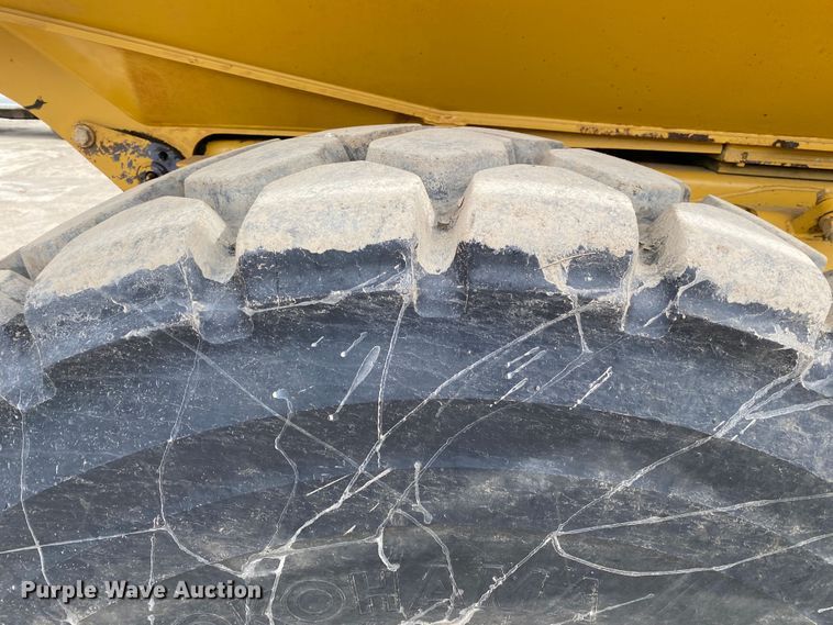 image for item DN8188 2011 Caterpillar 725  haul truck