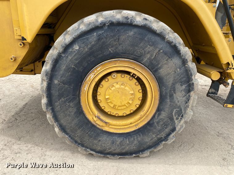 image for item DN8188 2011 Caterpillar 725  haul truck