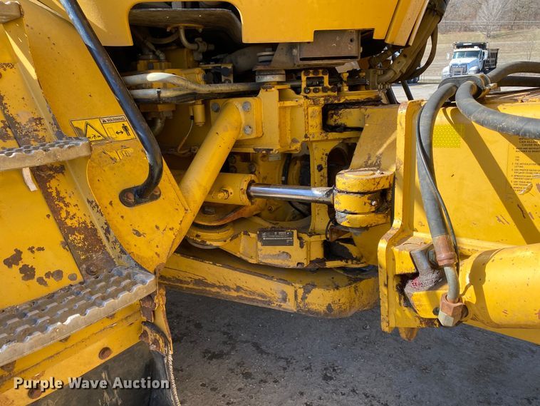 image for item DN8189 2010 Caterpillar 730  haul truck