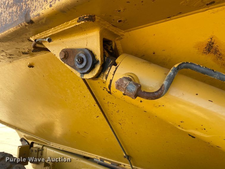 image for item DN8189 2010 Caterpillar 730  haul truck