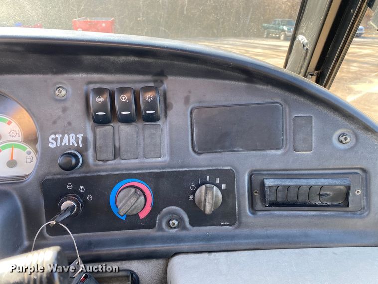 image for item DN8189 2010 Caterpillar 730  haul truck