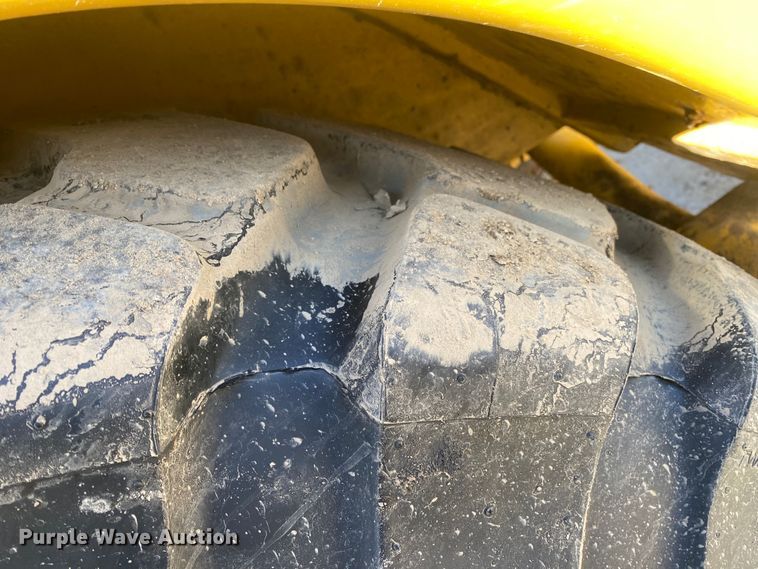 image for item DN8189 2010 Caterpillar 730  haul truck