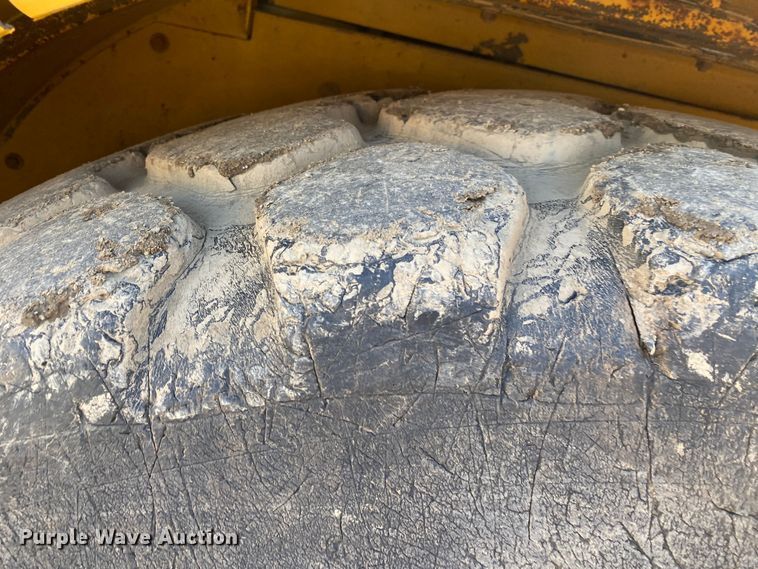 image for item DN8189 2010 Caterpillar 730  haul truck