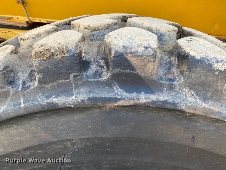 image for item DN8189 2010 Caterpillar 730  haul truck