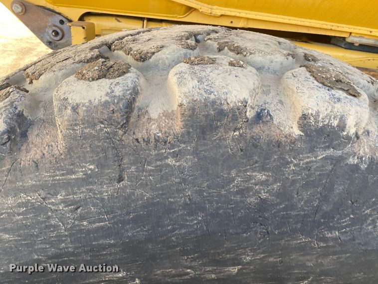 image for item DN8189 2010 Caterpillar 730  haul truck