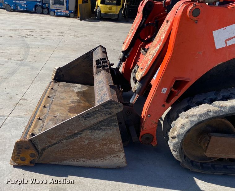 image for item DN8192 Kubota SVL75  tracked skid steer loader