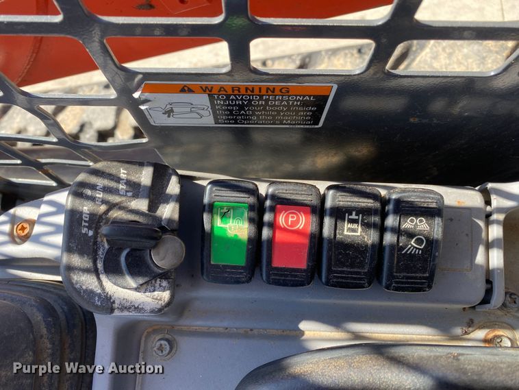 image for item DN8192 Kubota SVL75  tracked skid steer loader