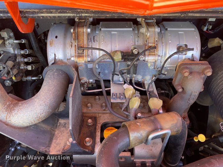 image for item DN8192 Kubota SVL75  tracked skid steer loader