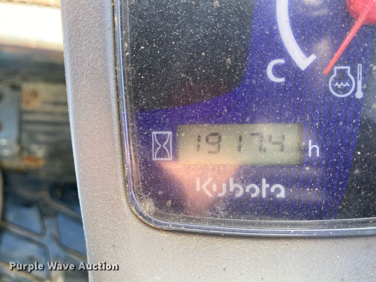 image for item DN8192 Kubota SVL75  tracked skid steer loader