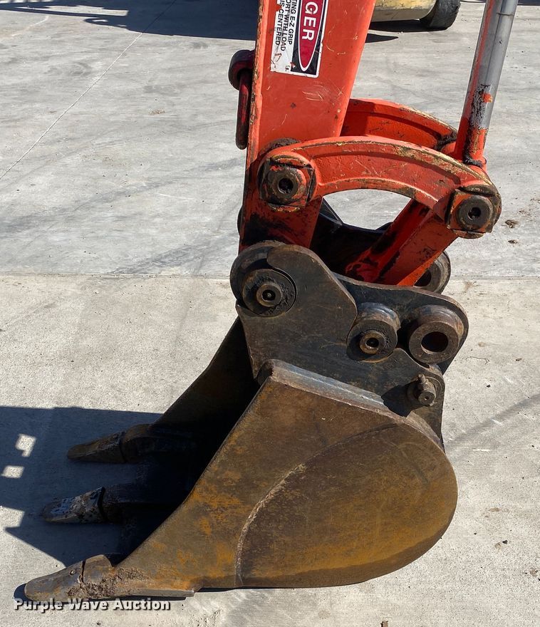 image for item DN8193 2016 Kubota KX71-3S  mini excavator