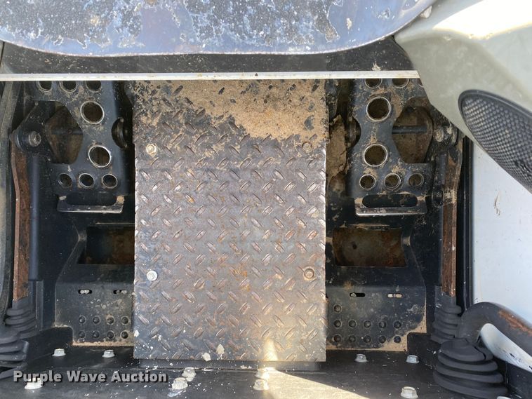 image for item DN8194 2016 Bobcat S450  skid steer loader