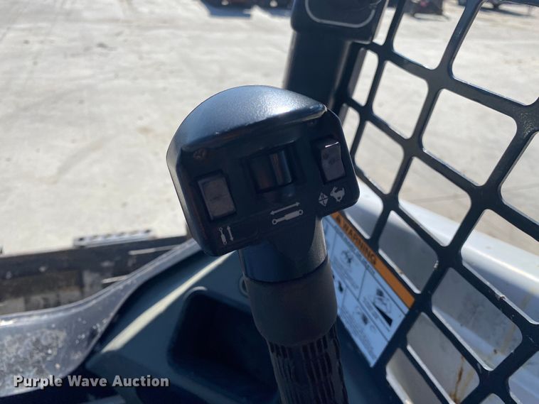 image for item DN8194 2016 Bobcat S450  skid steer loader