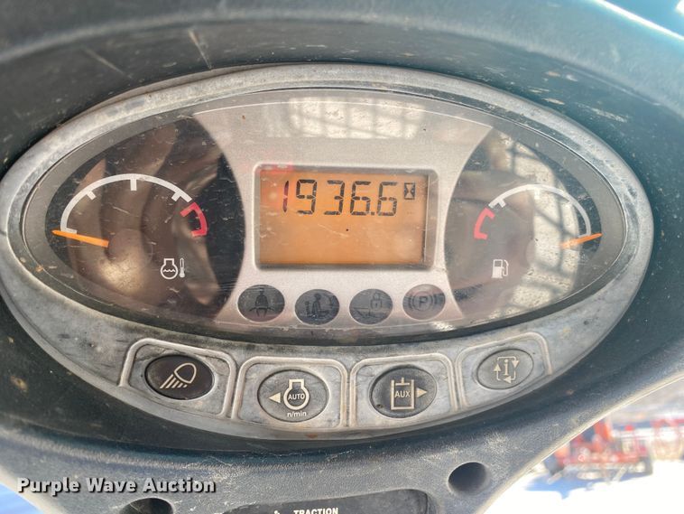 image for item DN8194 2016 Bobcat S450  skid steer loader