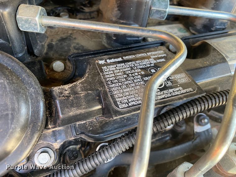 image for item DN8194 2016 Bobcat S450  skid steer loader