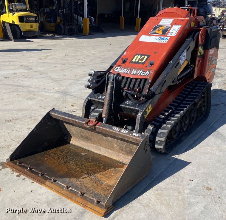 image for item DN8195 2017 Ditch Witch SK800  compact utility loader