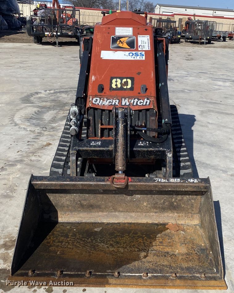 image for item DN8195 2017 Ditch Witch SK800  compact utility loader