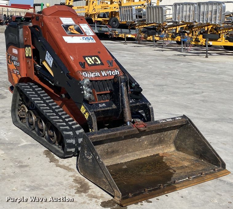image for item DN8195 2017 Ditch Witch SK800  compact utility loader