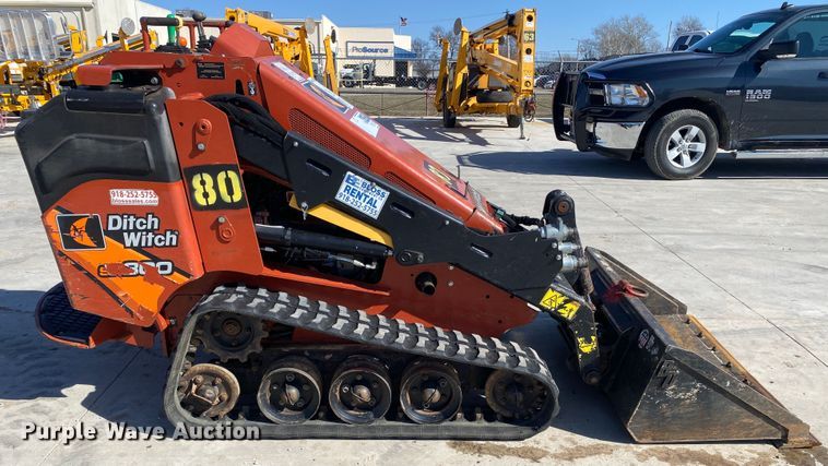 image for item DN8195 2017 Ditch Witch SK800  compact utility loader