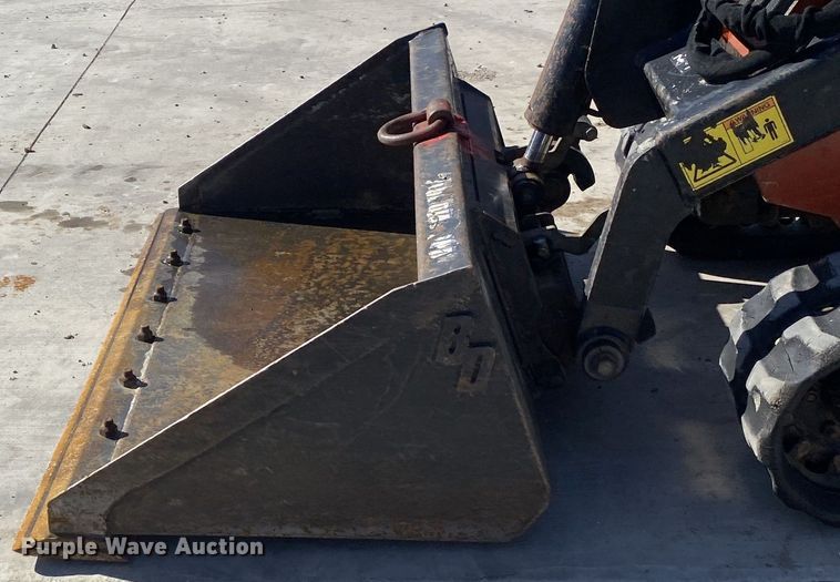 image for item DN8195 2017 Ditch Witch SK800  compact utility loader