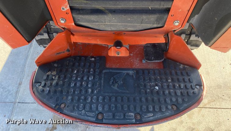 image for item DN8195 2017 Ditch Witch SK800  compact utility loader