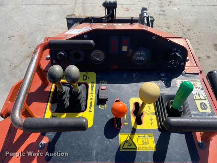 image for item DN8195 2017 Ditch Witch SK800  compact utility loader