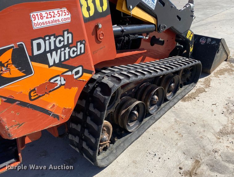 image for item DN8195 2017 Ditch Witch SK800  compact utility loader