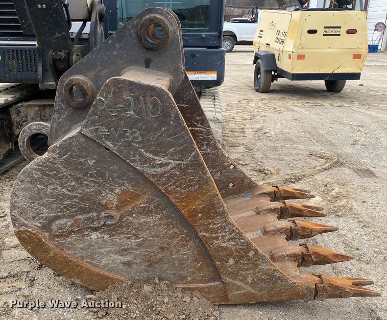 image for item DN8212 Esco  excavator bucket