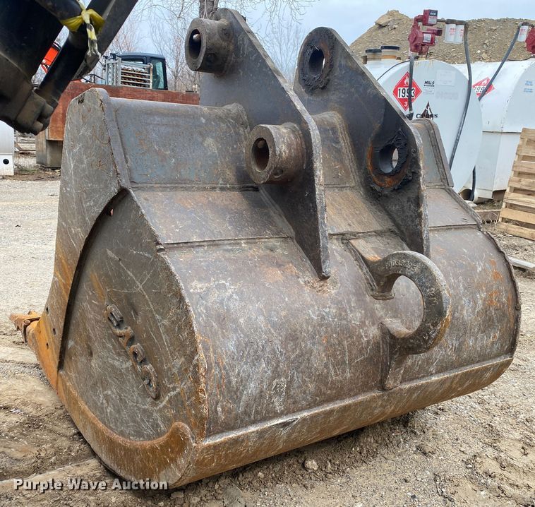 image for item DN8212 Esco  excavator bucket